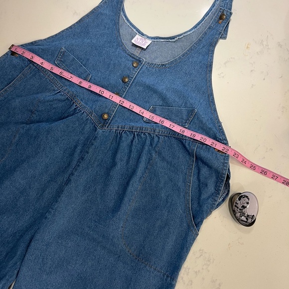MATERNITY 👶🏻Blue Denim Overalls with Adjustable Straps and Relaxed Fit - Picture 14 of 15